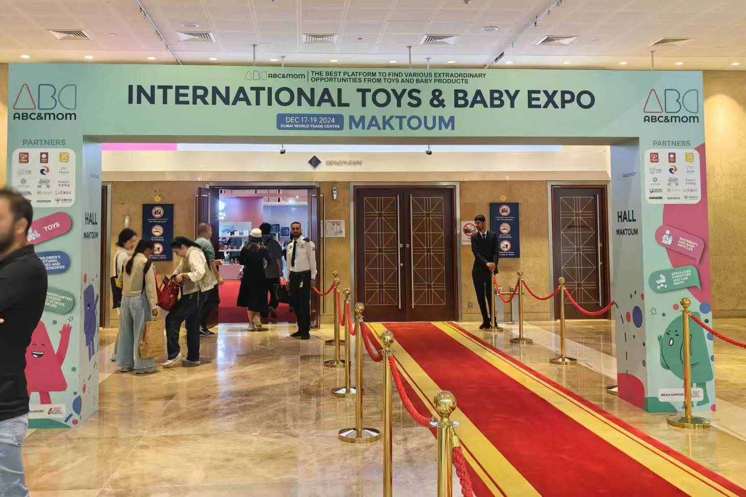 ¡Actualmente estamos asistiendo a una exposición en ABC&MOM EXPO DUBAI 2024!